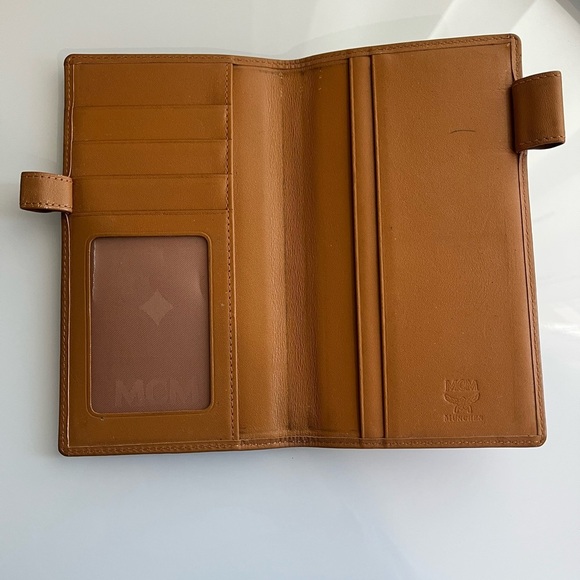 MCM COGNAC LEATHER CHECKBOOK WALLET - Picture 6 of 12
